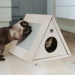 Katten En Honden Benodigdheden 30 CanadianCat Company Krabmeubel Triangle House Lichtgrijs